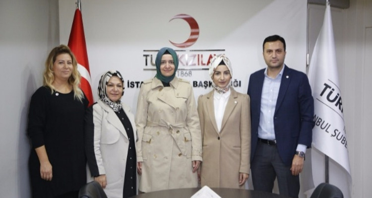 Bakan Sayan İstanbul Kızılay’ı Ziyaret Etti