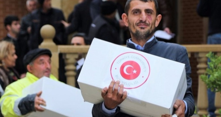 Türkiye'den Karabağ Göçmenlerine Yardım