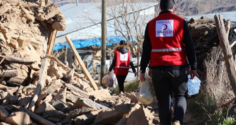 Elazığ Depreminde Türkiye Tek Yürek